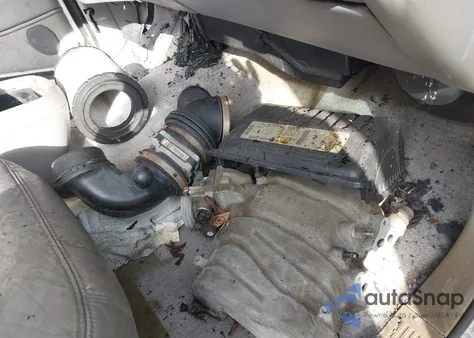 1997 GMC Suburban 2500 Sl z USA, uszkodzony, nr VIN 3GKGC26J2VG527496